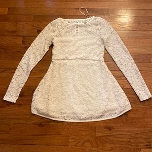 Pretty lace maternity top